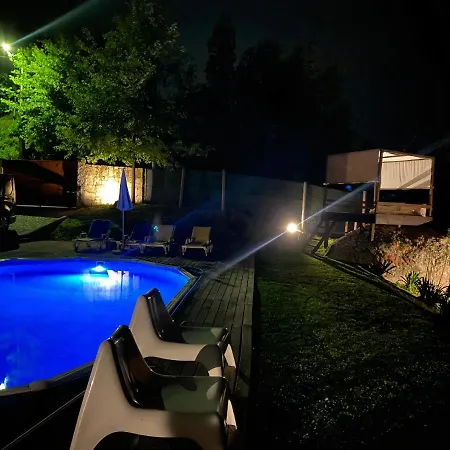 The Roof House Dom wakacyjny